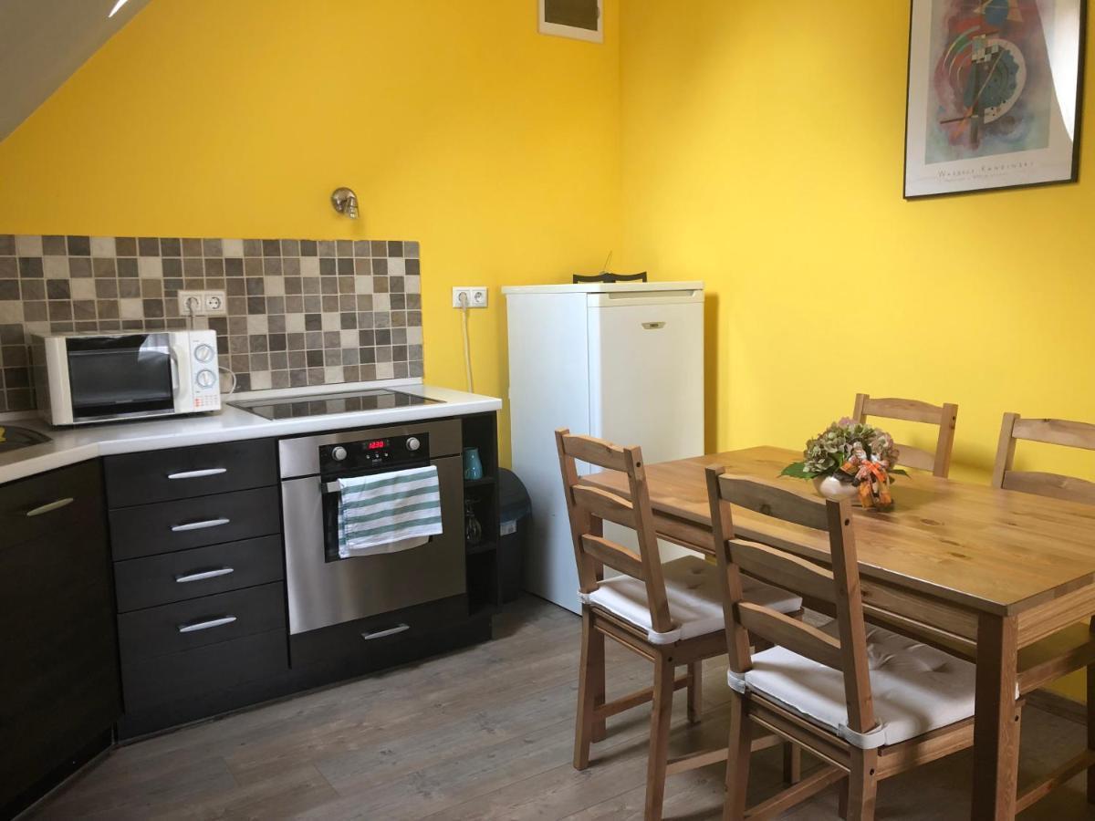 Tulipan Villa Panzio Szolnok Eksteriør billede